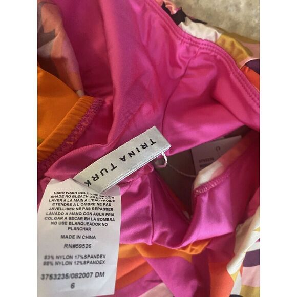 NWT $98 Trina Turk 6 Multi Bikini Top Ruffle Padded Stretch - Picture 5 of 5